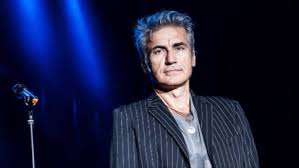 Ligabue un nuovo album, nuovo libro e mega concerto