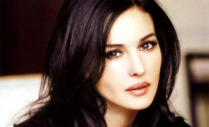 Monica Bellucci in cerca di gentilezza in amore e non più scontri con il diavolo