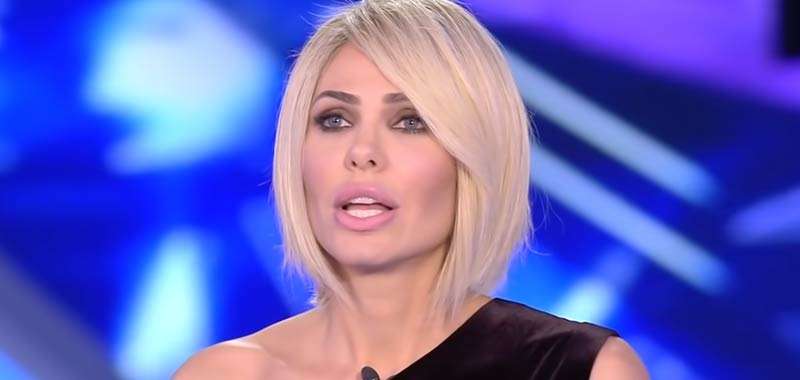 Ilary Blasi ecco perche mancava al tributo a Nadia Toffa