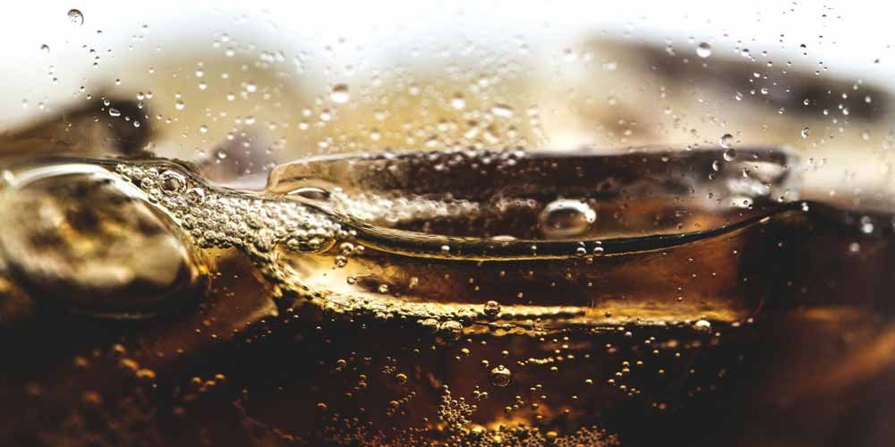 Bevande gassate e acide e hanno molte controindicazioni
