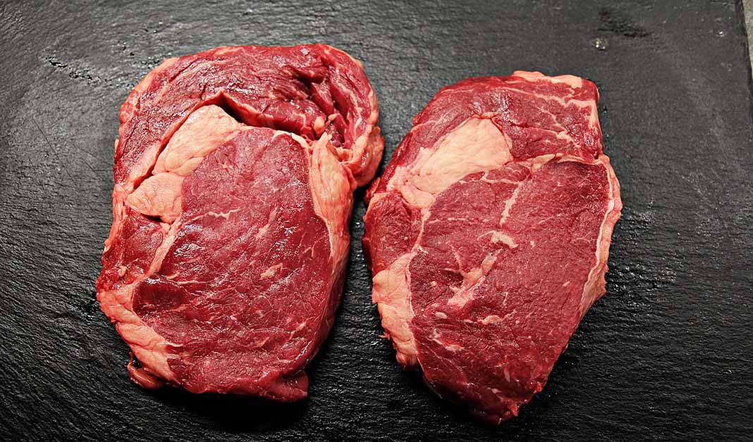 Consumo di carne lavorata aumenta il rischio demenza