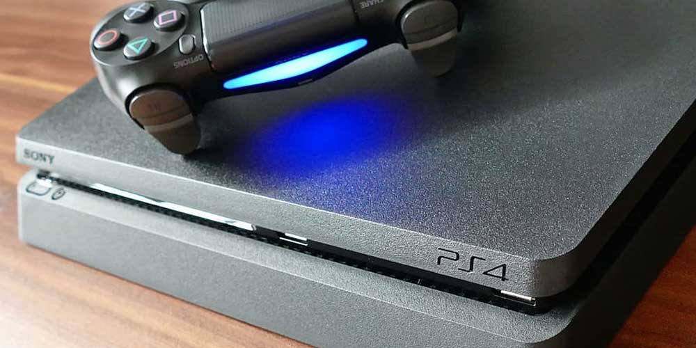 Sony dovrebbe abbassare il prezzo della Playstation 4