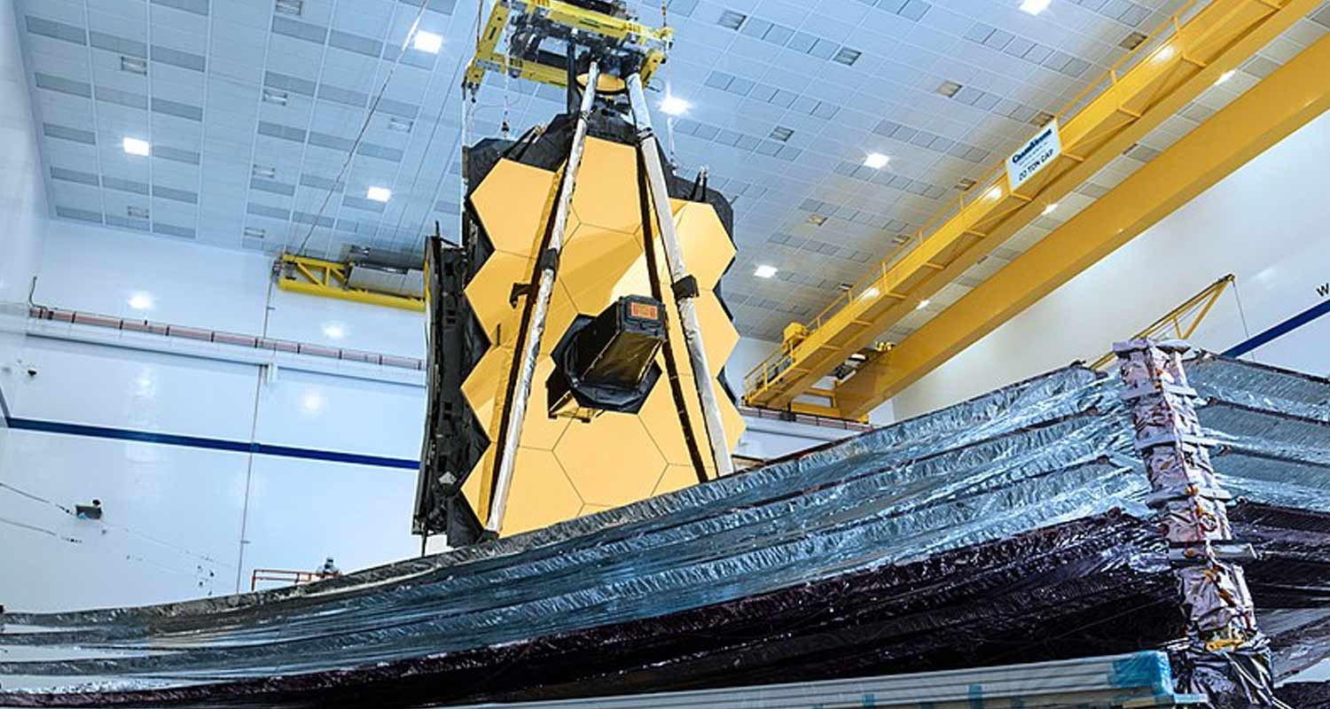 James Webb Telescope in posizione pronto per universo