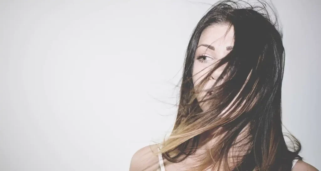 Come lavarsi i capelli senza shampoo