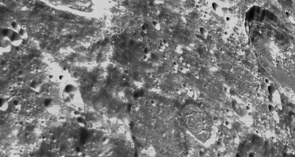 Orion cattura immagini straordinarie della Luna