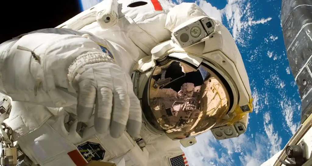 Nuove tute spaziali per la luna ultimo design della NASA